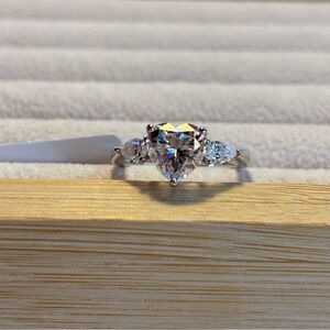 Elegant Silver Heart-Shaped Ring